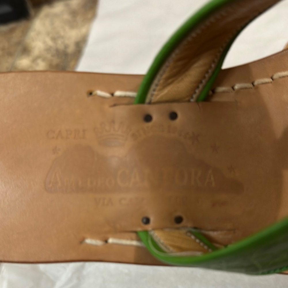 AMADEO CANFORA Green Leather Sandals with Gold Accent - Picture 7 of 8